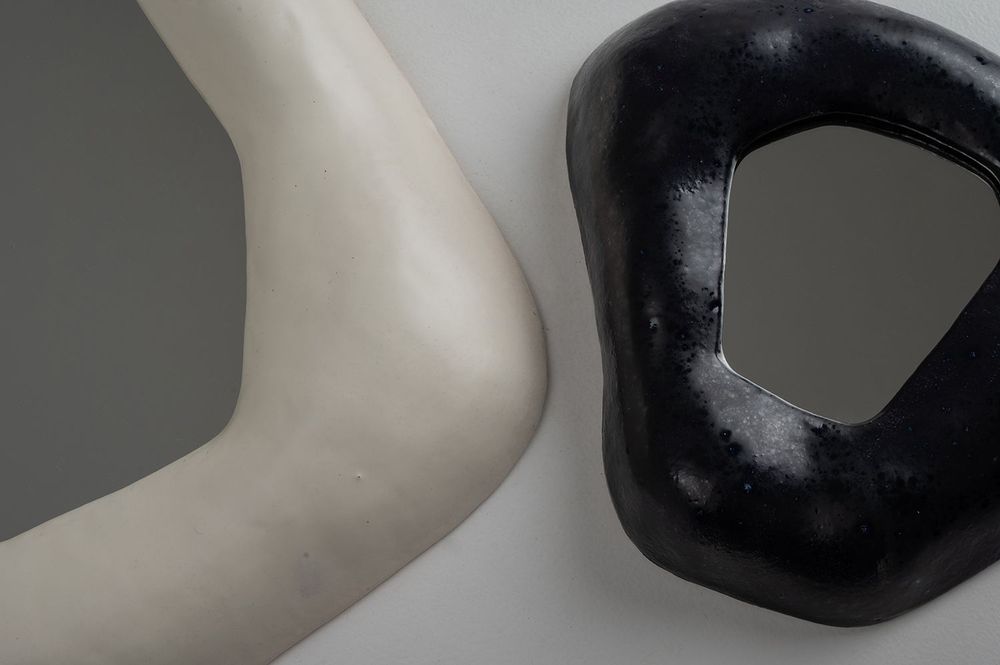 Miroirs - Miroir en céramique NESAMOVYTE - GALERIE SANA MOREAU