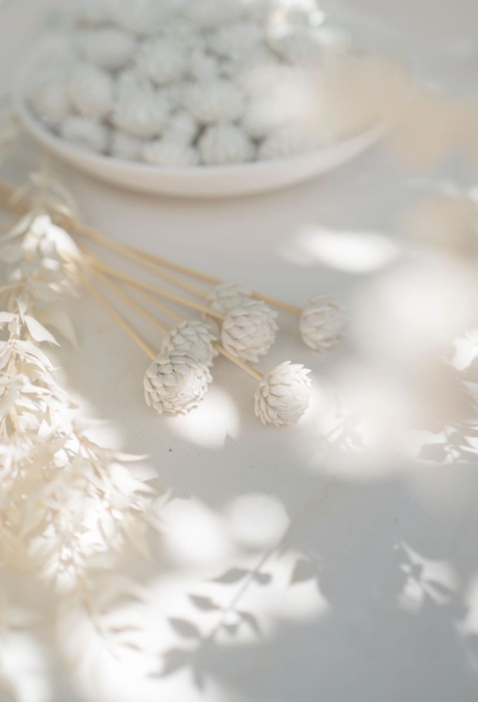 Floral decoration - Individual Diffuser Flowers - PURELY PORCELAIN
