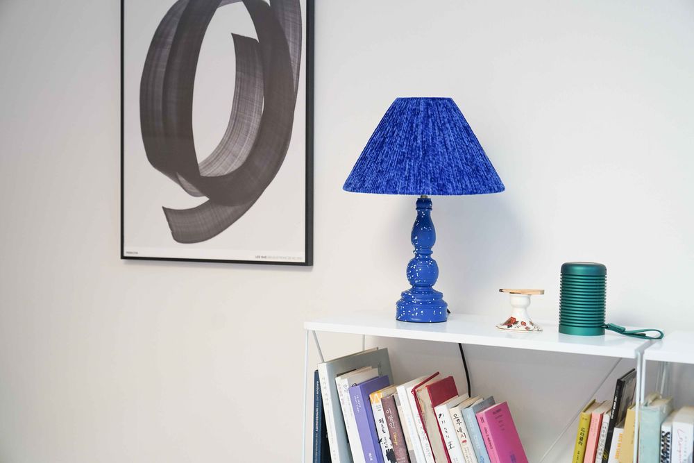 Lampes de table - HUIT Lamp - fabric shade - KOLLAGE BY LOWLIT
