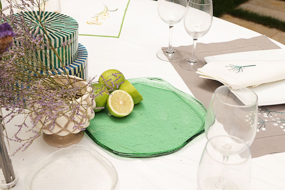 Assiettes de réception - Assiette ronde verte en forme de vague - HYA CONCEPT STORE