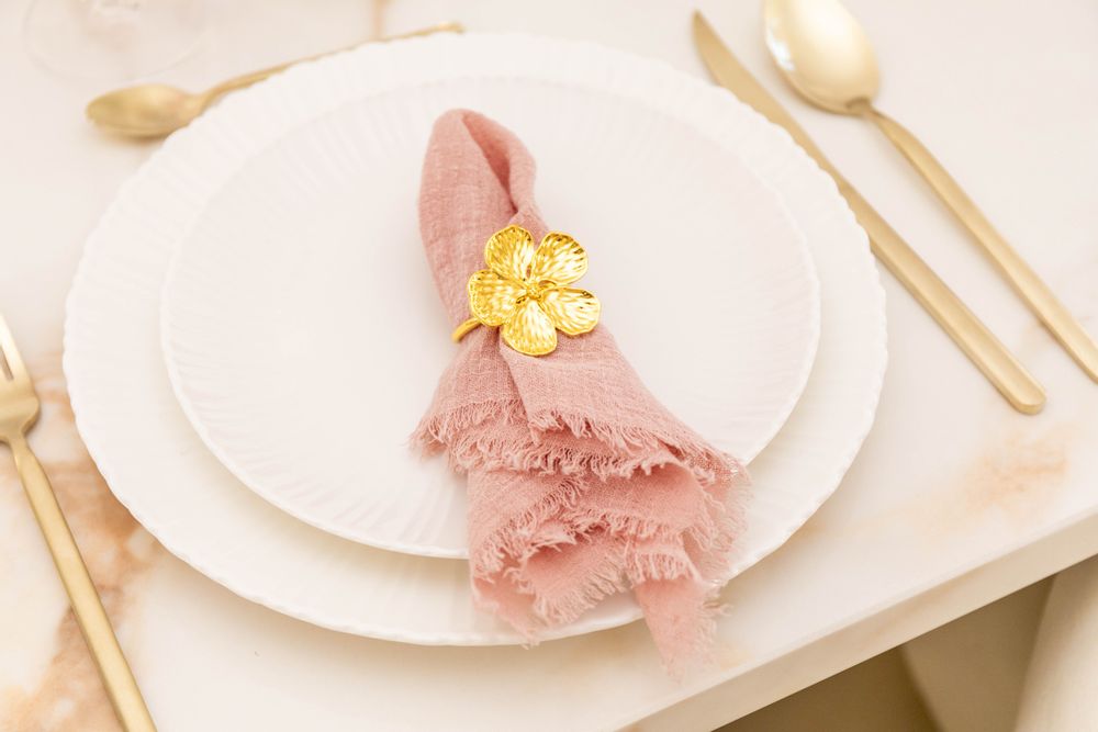 Decorative objects - GOLD FLOWER NAPKIN RINGS - SET OF 4 - AULICA PROM ORF DIFFUSION