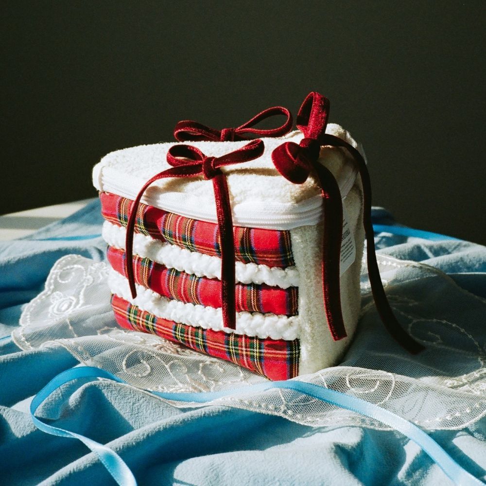 Bags and totes - [life&COLLECT] Softy Cake Pouch - KIDP(KOREA INSTITUTE OF DESIGN PROMOTION)