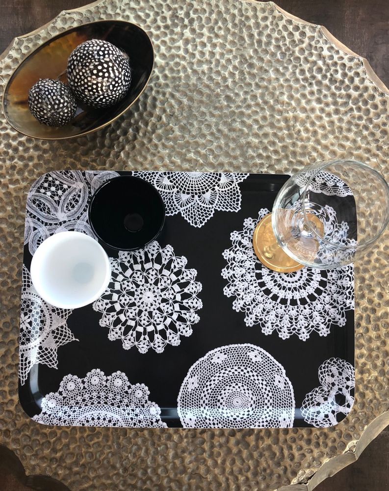 Plats et saladiers - La collection Ingrid plateau rectangulaire - noire et blanc - FRIBE FORM®