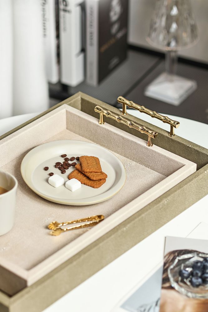 Plateaux - Un plateau de service avec une touche de luxe - WINKO INT'L PRODUCTS LTD