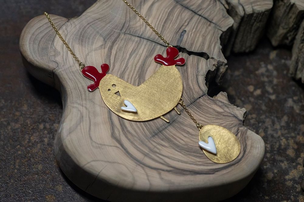Bijoux - Collection TROIS PETITS POULETS - PASA JEWELLERY AND OBJECT