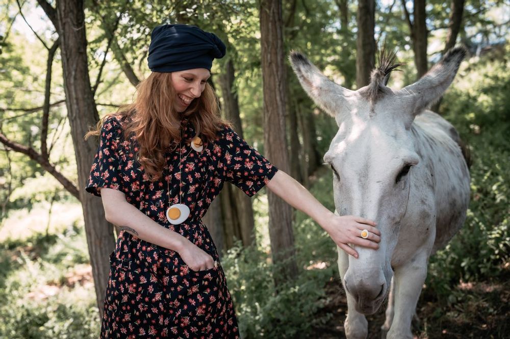 Bijoux - Collection TROIS PETITS POULETS - PASA JEWELLERY AND OBJECT