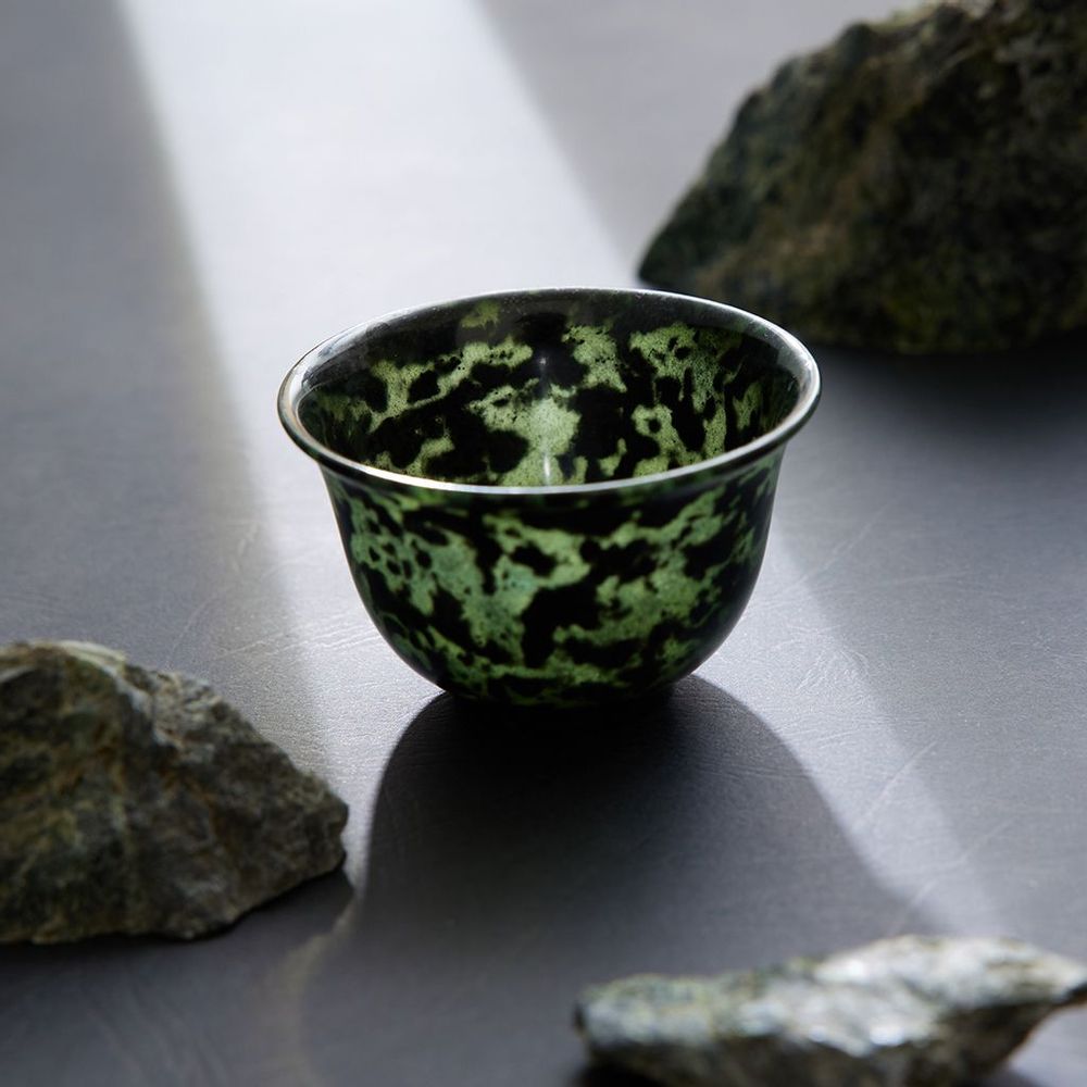Tasses et mugs - Tasse Lumineuse en Jade Serpentine - TAIWAN CRAFTS & DESIGN