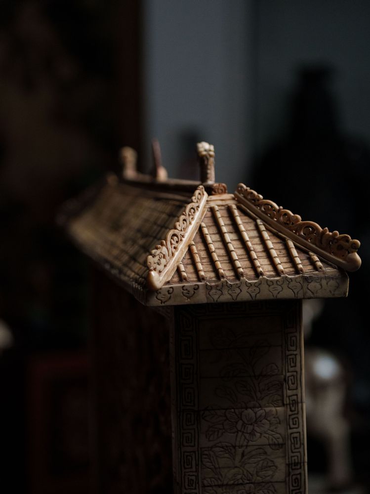 Unique pieces - Nine Dragons Temple - TRESORIENT