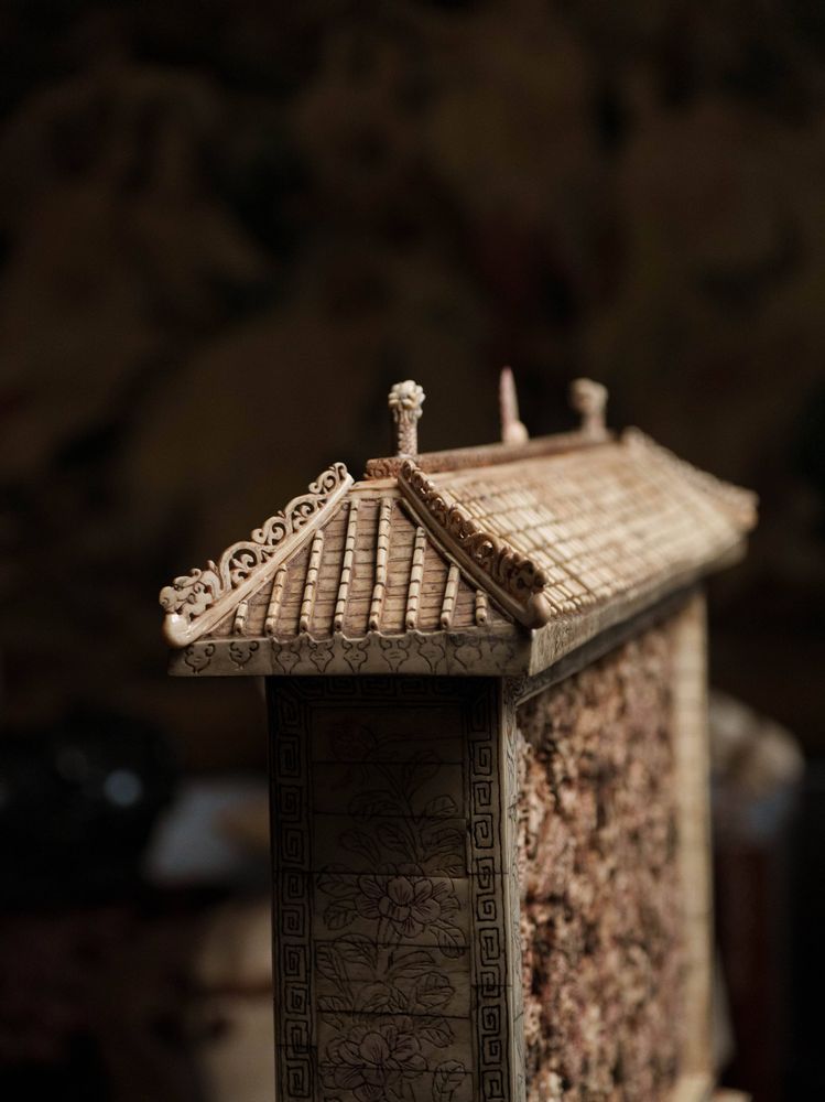 Unique pieces - Nine Dragons Temple - TRESORIENT
