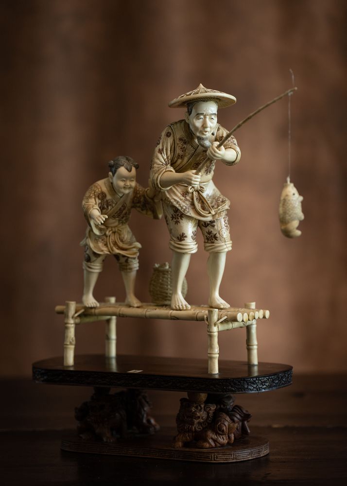 Sculptures, statuettes et miniatures - Leçon de pêche avec papa - TRESORIENT