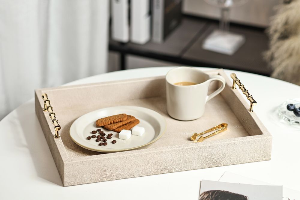Plateaux - Un plateau de service avec une touche de luxe - WINKO INT'L PRODUCTS LTD