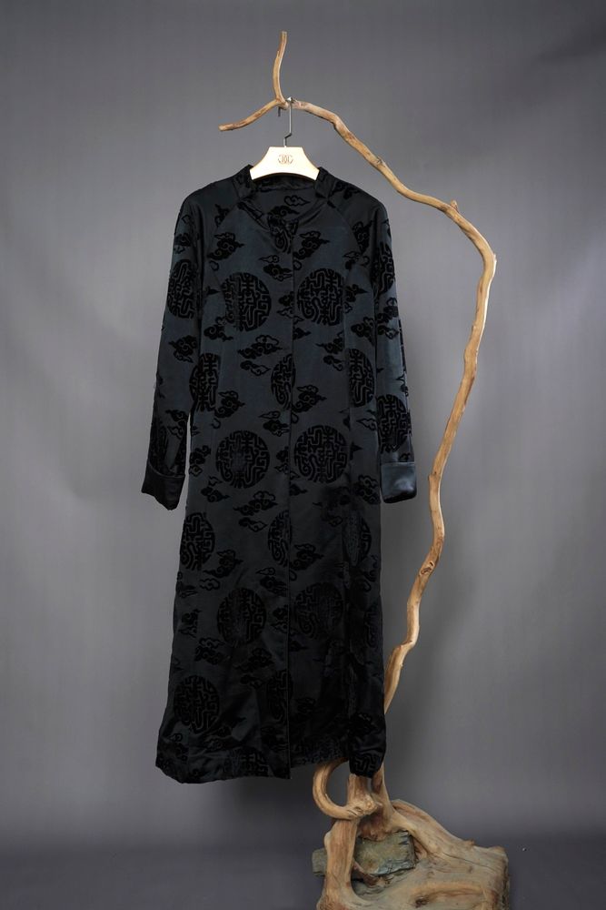 Apparel - Handmade Zhangzhou Satin Mulberry Silk Black Gown - THE ZHAI