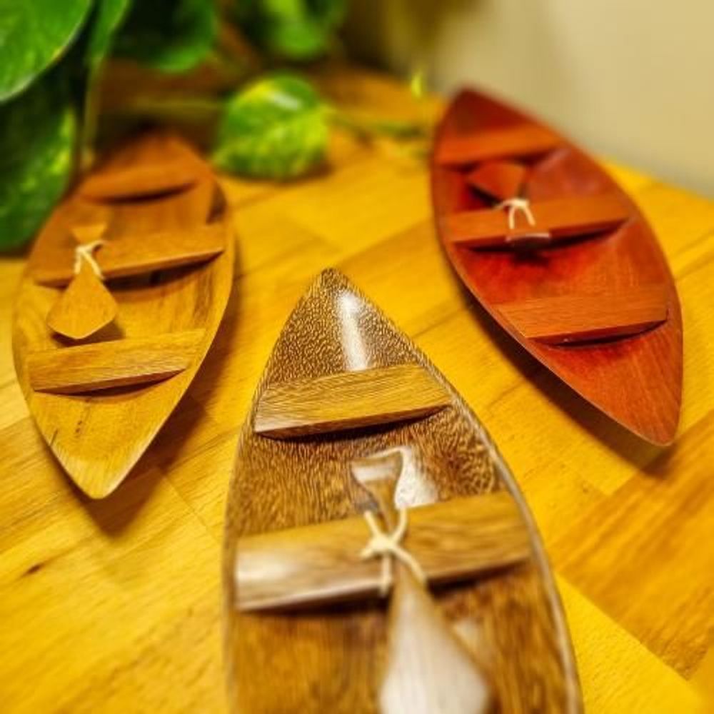 Design objects - Indigenous Wooden Canoe w. Paddle 25 or 35cm - Ethnicity Baré - Amazon - ARUH ART & DECOR