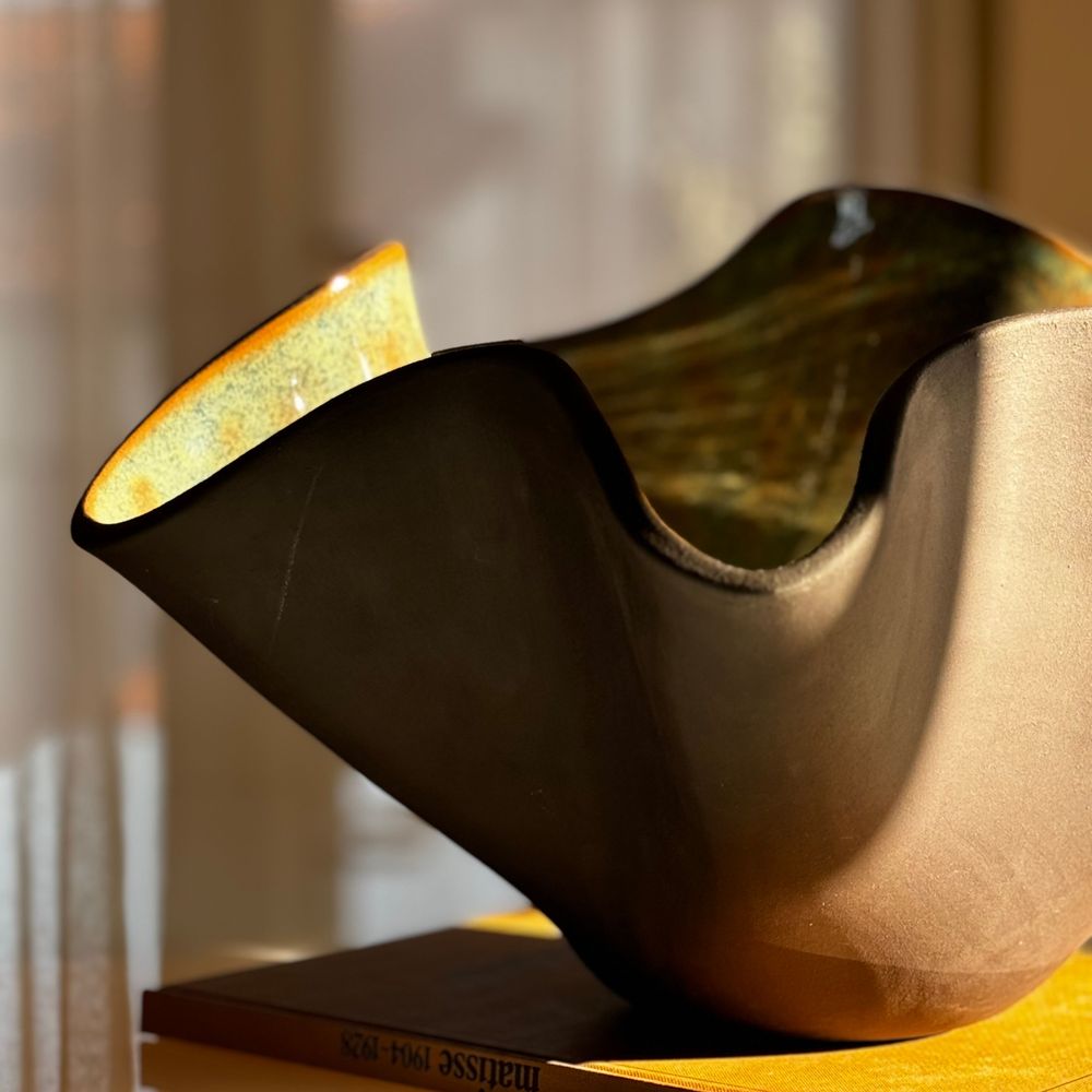 Céramique - GRANDE COUPE ONDULÉE - COLLECTION BLACK FIORE - DI VINCENZO POUJOULA