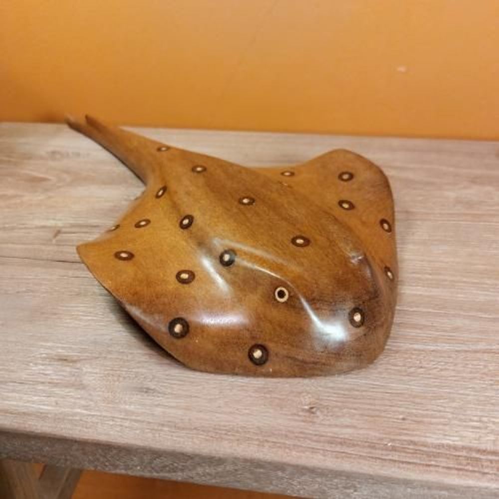Decorative objects - Stingray in Wood - Ethnicity Baré - Amazon - Various Sizes and Colors - ARUH ART & DECOR