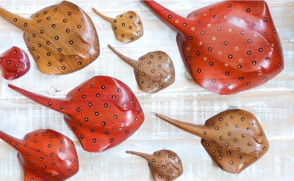 Decorative objects - Stingray in Wood - Ethnicity Baré - Amazon - Various Sizes and Colors - ARUH ART & DECOR