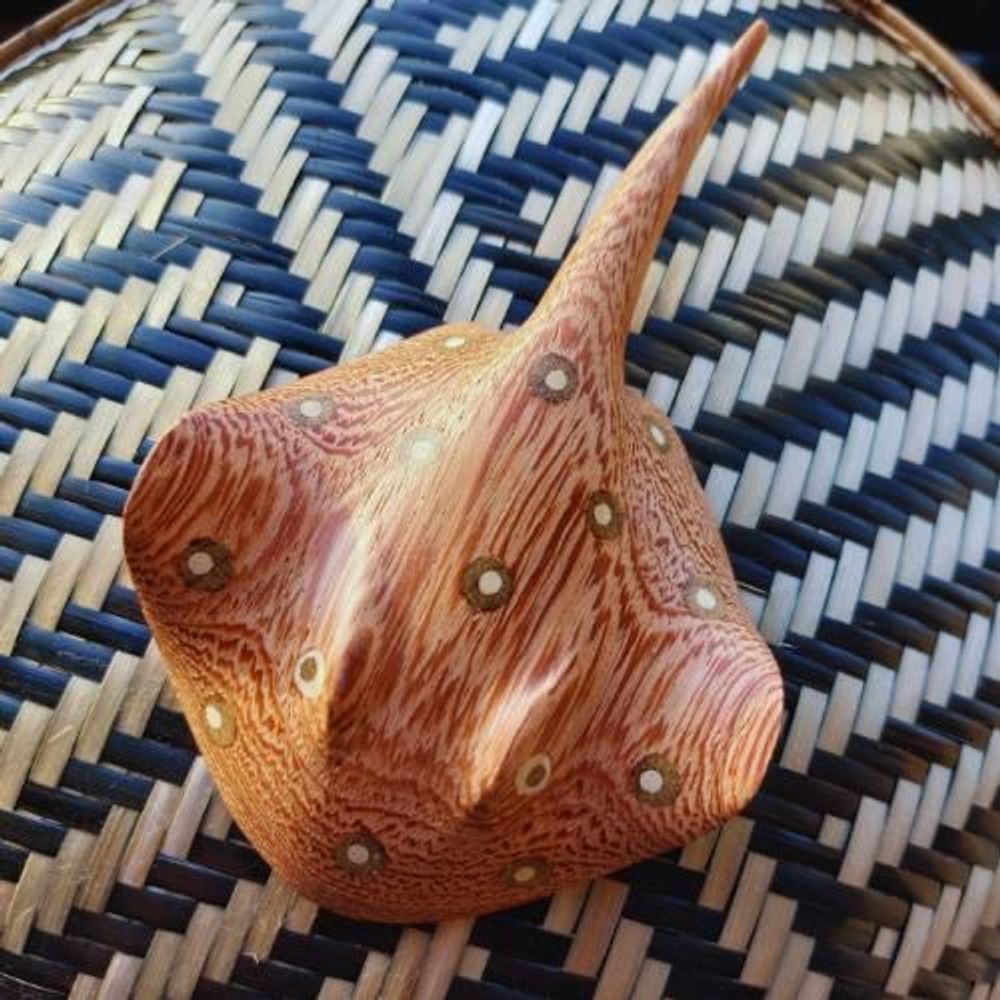 Decorative objects - Stingray in Wood - Ethnicity Baré - Amazon - Various Sizes and Colors - ARUH ART & DECOR
