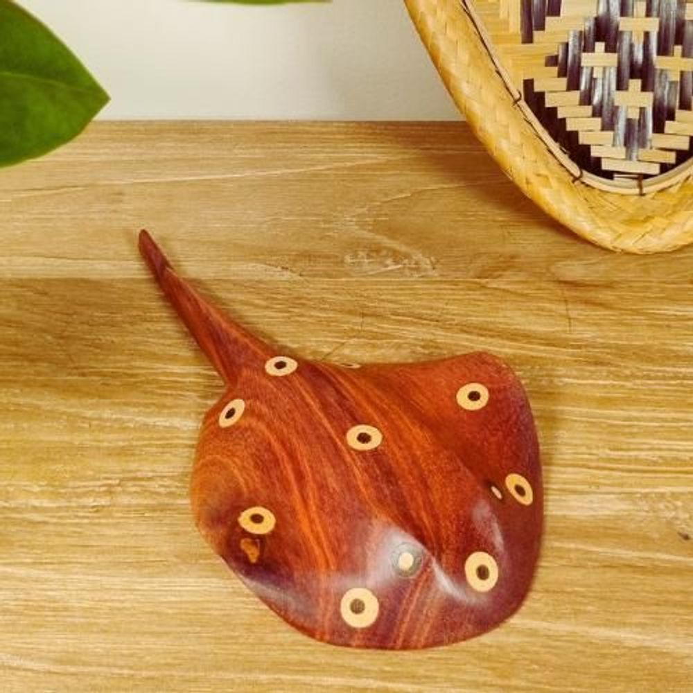 Decorative objects - Stingray in Wood - Ethnicity Baré - Amazon - Various Sizes and Colors - ARUH ART & DECOR