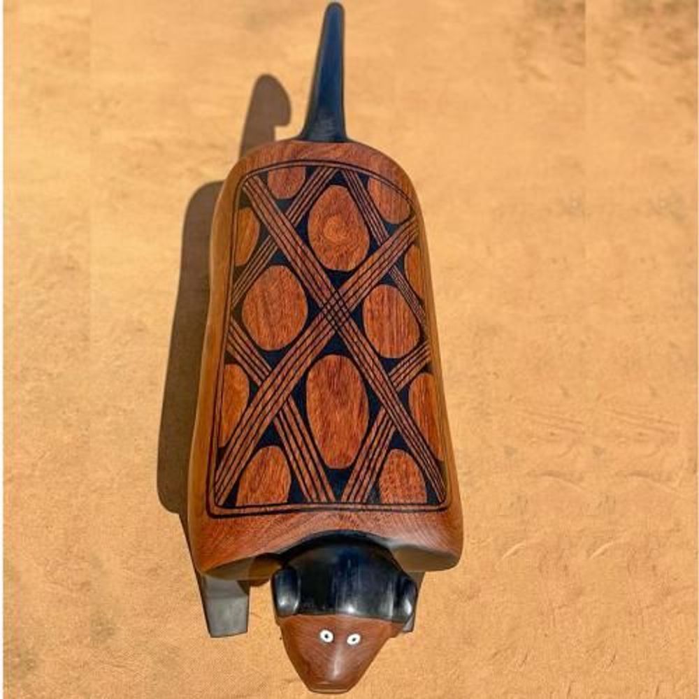 Design objects - Wooden Cerimonial Indigenous Bench - Mehinako Ethnicity - Monkey - ARUH ART & DECOR