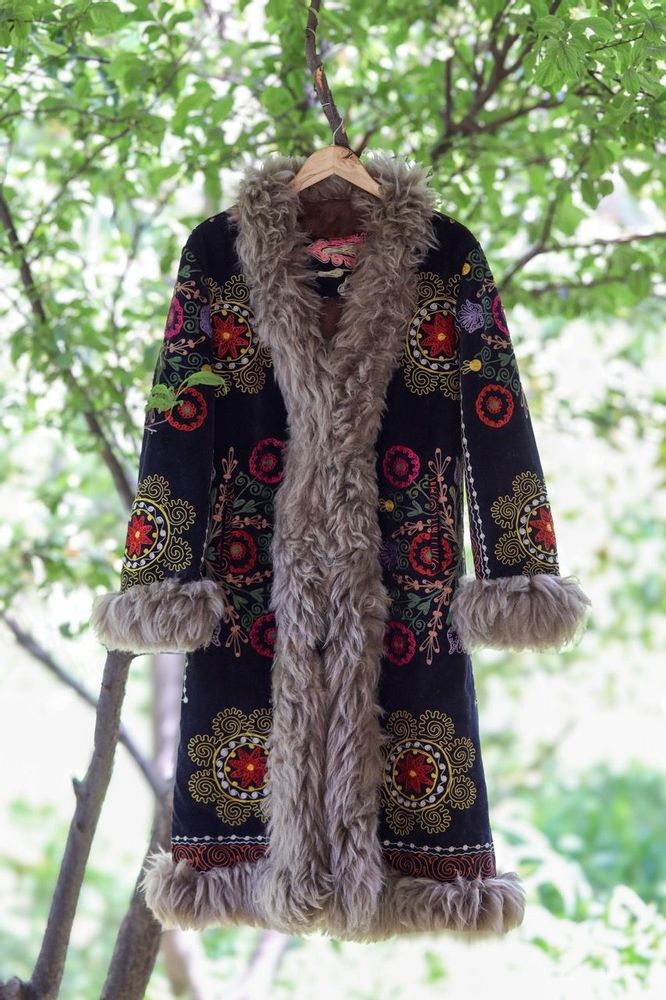 Apparel - Embroidered Postencha - NOMAD HOME - LA MAISON DU TAPIS