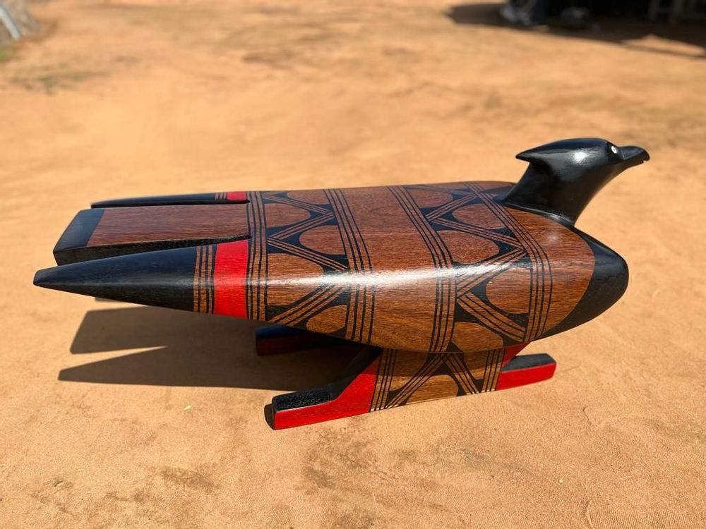 Design objects - Eagle Cerimonial Indigenous Wooden Bench - Mehinako People - Amazon - ARUH ART & DECOR