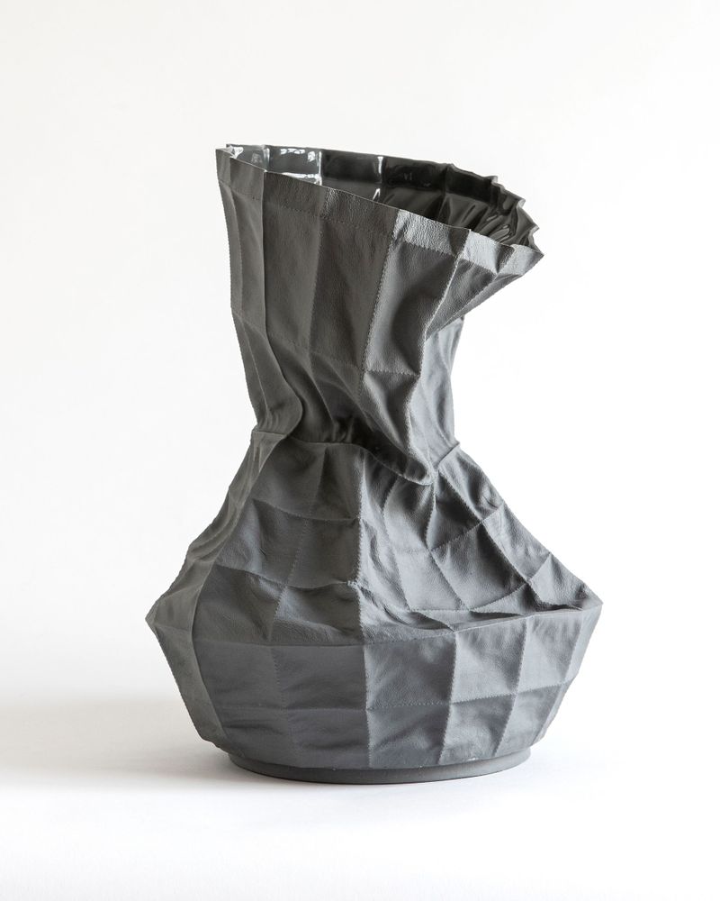 Pièces uniques - GRID DARK - DITA COSSIO