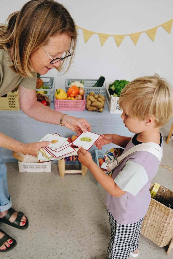 Children's games - Giga Mondy, 600 classified cards to learn new words - OBSERVE MONTESSORI
