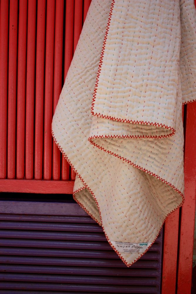 Throw blankets - Natural Kantha Throw. - BASHA BOUTIQUE