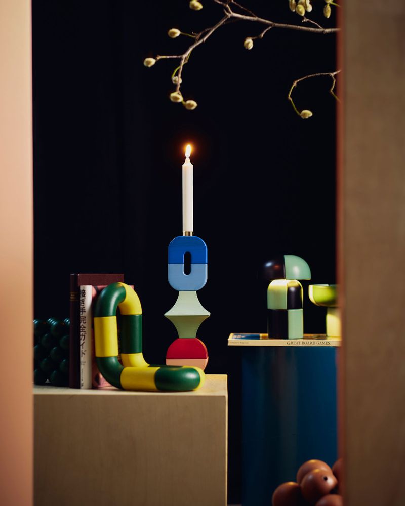 Design objects - Loop Bookend - PANISA OBJECTS