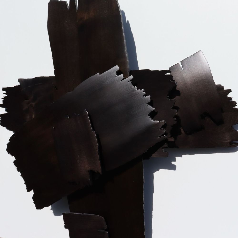 Pièces uniques - sculpture murale « Mouvement noir sur carré blanc \". - THIERRY LAUDREN