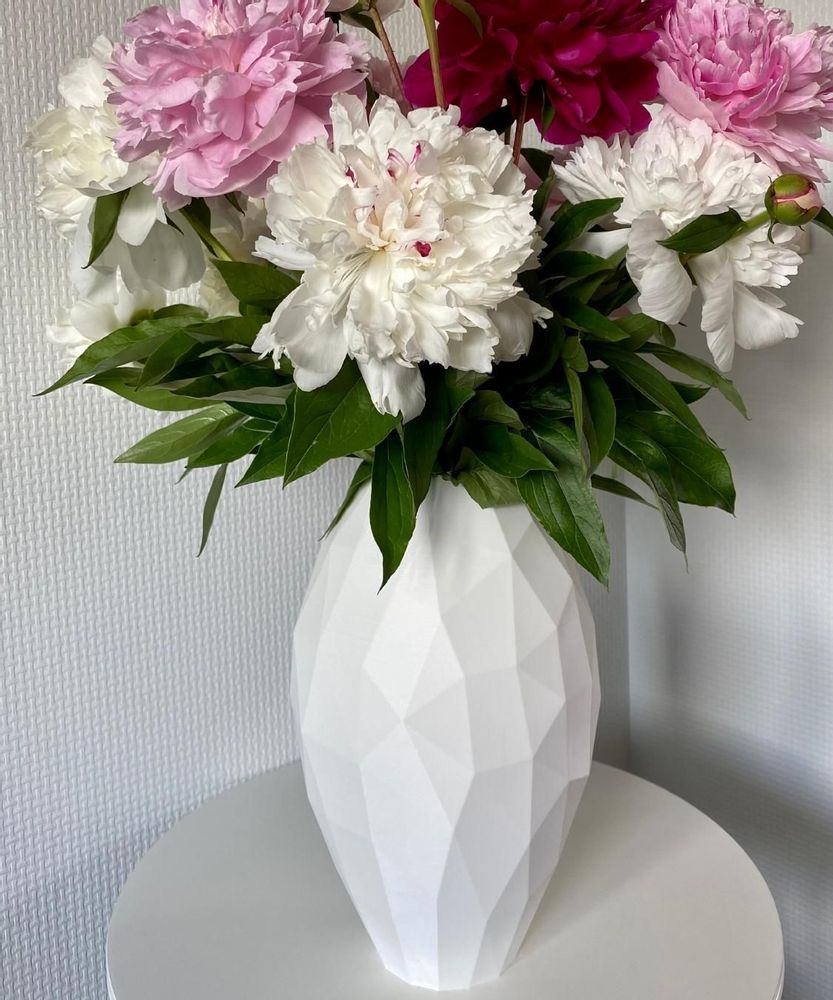 Office design and planning - Design vase "Oval" - AURA 3D