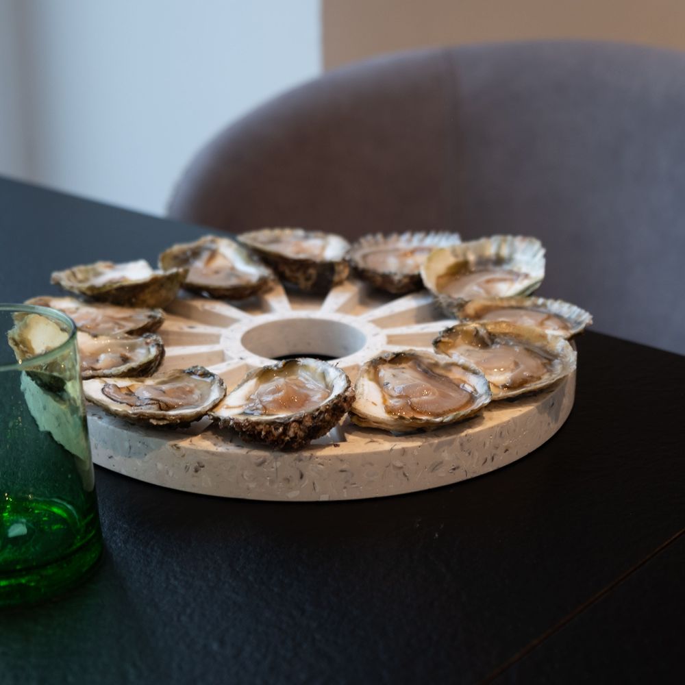 Plats et saladiers - Plateaux à huîtres en coquilles d'huitres recyclés - La Douzaine - MALAKIO
