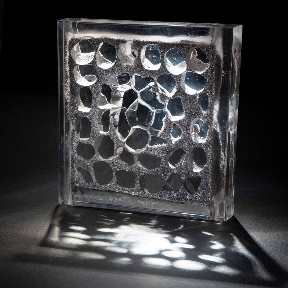Unique pieces - "Print of Time"   Optical Glass Sculpture - JEAN-FRANÇOIS LEMAIRE