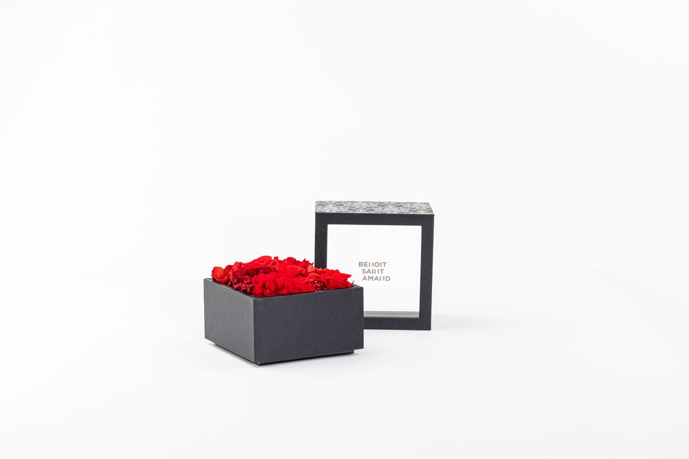 Cadeaux - Coffret de fleurs stabilisées - Boite carrée size M - BENOIT SAINT AMAND