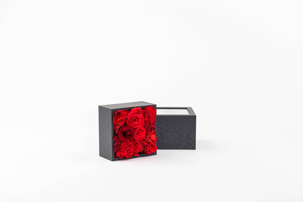 Cadeaux - Coffret de fleurs stabilisées - Boite carrée size M - BENOIT SAINT AMAND
