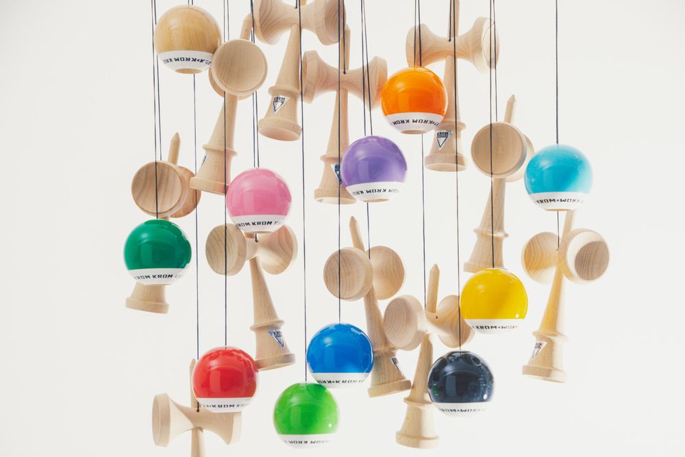 Gifts - POP LOL KENDAMA - KROM KENDAMA