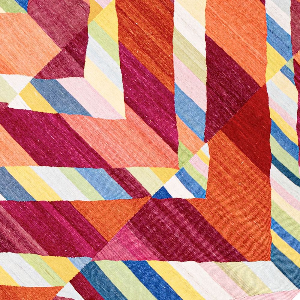 Tapis design - 'Tenebrist' Chevrons, Soheila Shayegan Studio, Cyprus - ZOLLANVARI INTERNATIONAL