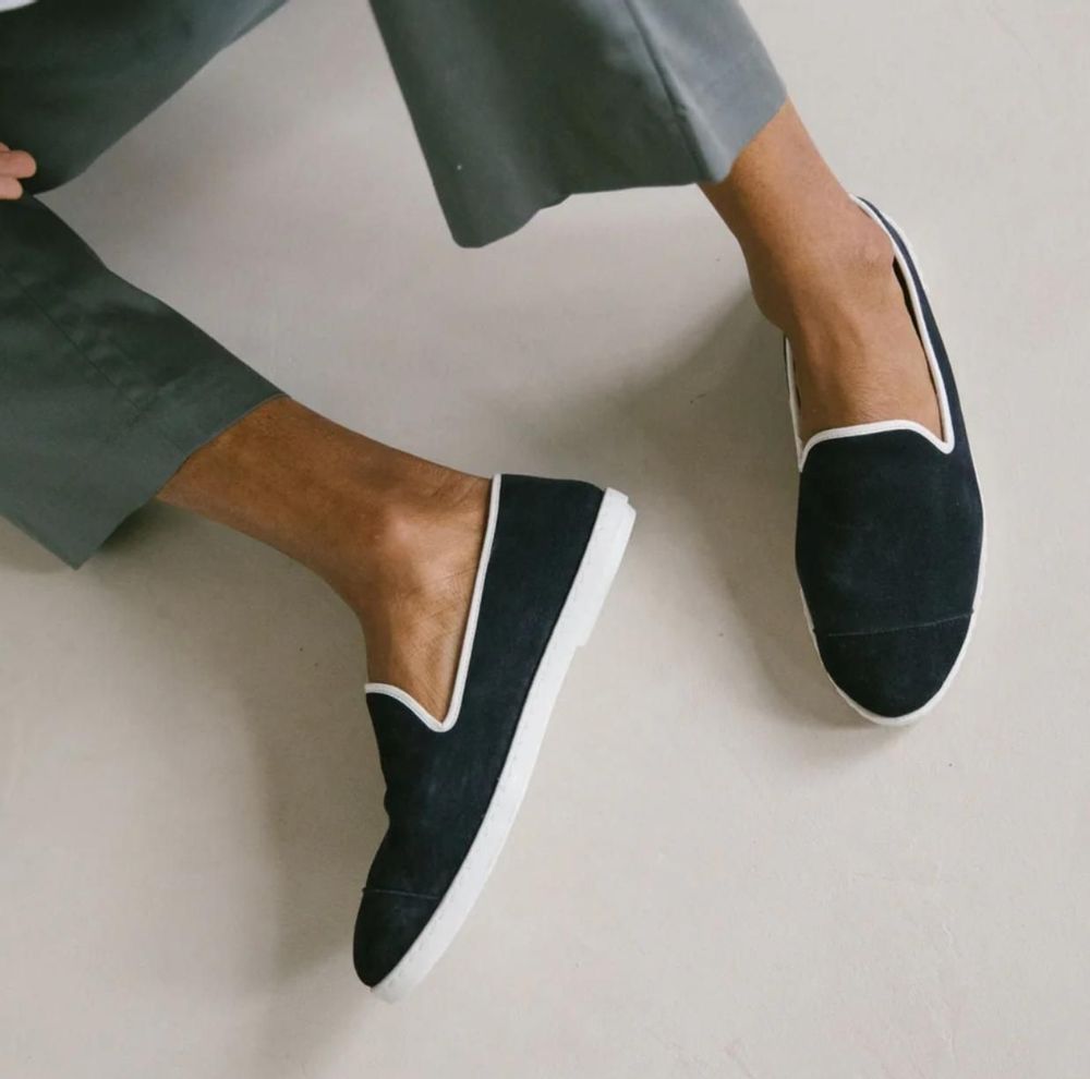 Chaussures - Chaussons & Mules en cuir italien (femmes, hommes) - ANGARDE