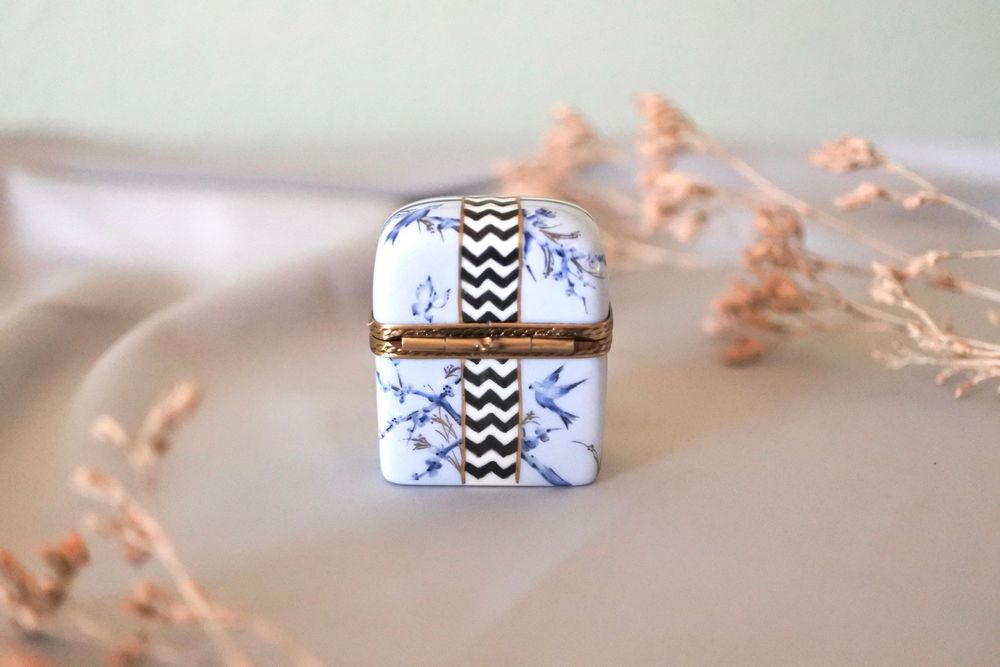 Unique pieces - Royal Blue & Geometric Ring Box - YUKO KIKUCHI