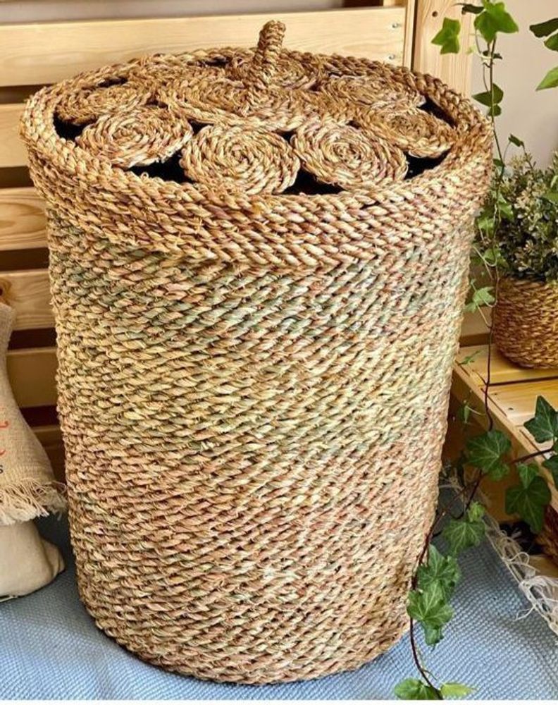 Decorative objects - Handwoven Wicker Basket with Lid - FOWA