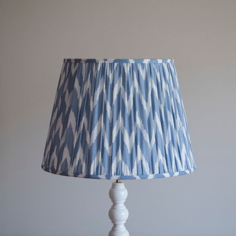Lampes de table - Abat-jour plissés Ikat - MAHE HOMEWARE