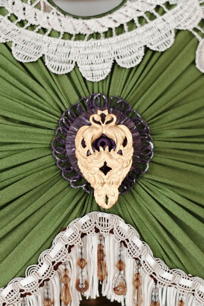 Objets de décoration - Abat-jour Victorien MARQUISE AUX PAONS - BELLE EPOQUE
