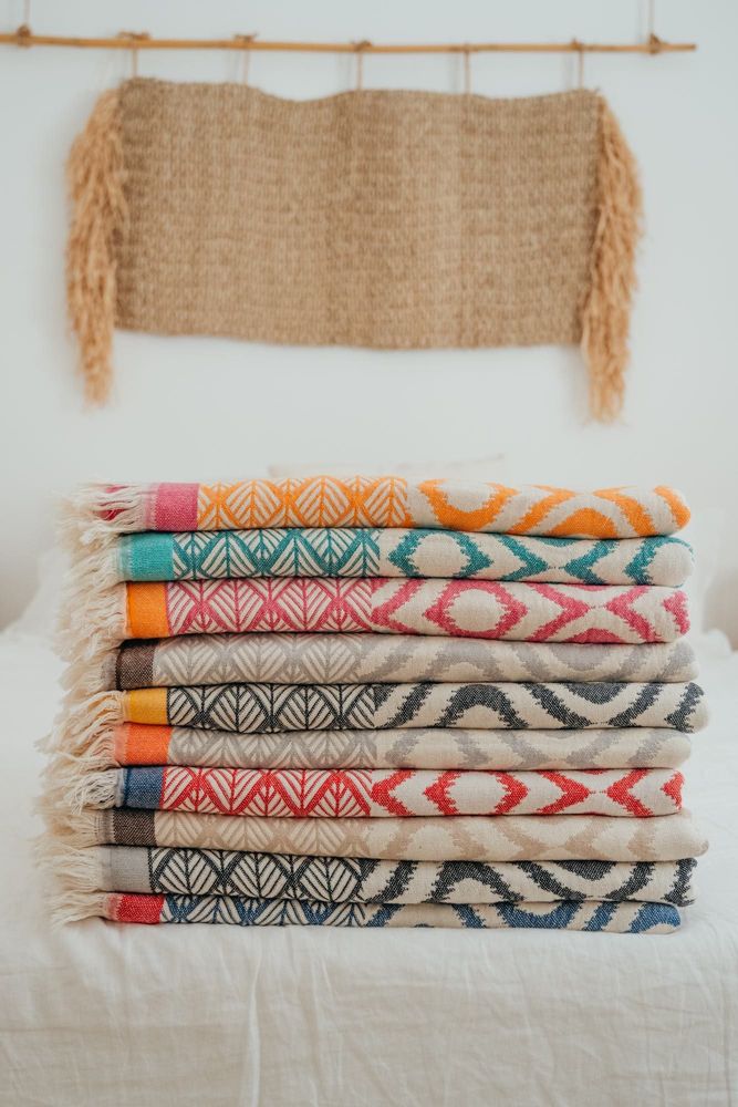 Throw blankets - 100% COTTON BLANKET- WARM AND BRIGHT - PAMUKME