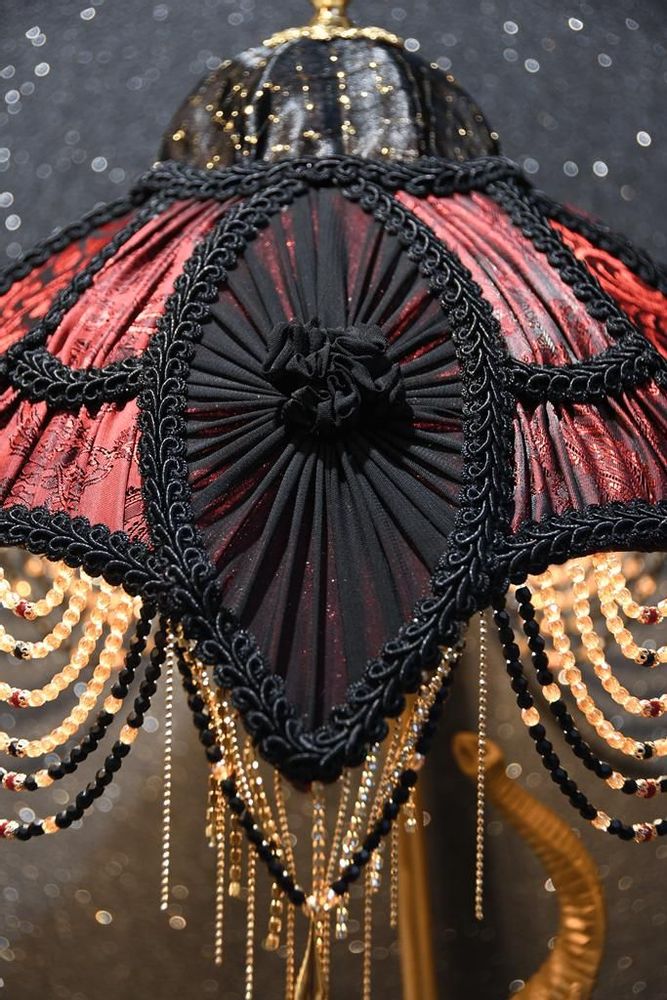 Objets de décoration - Abat-jour rouge et noir SYMBAD avec frange perlée - BELLE EPOQUE