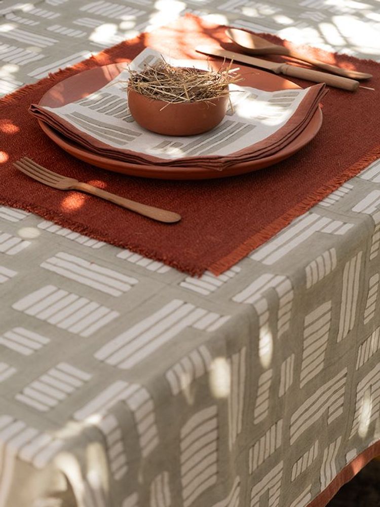 Table cloths - INSIA Table Linen - NO-MAD