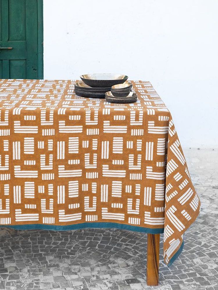 Table cloths - INSIA Table Linen - NO-MAD
