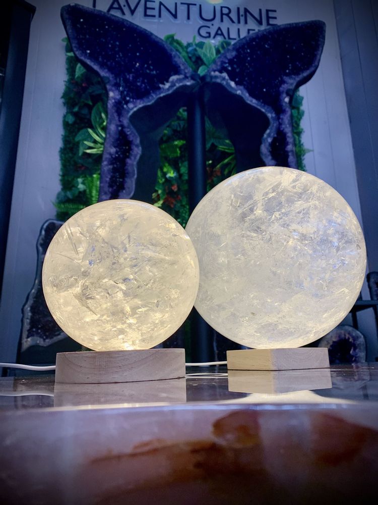Lampes de table - La lampe en Cristal de roche : Objet déco & luminaire fait main - LAVENTURINE GALLERY