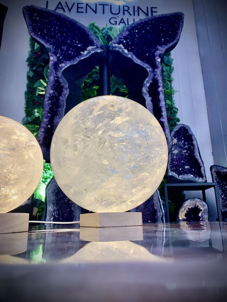 Lampes de table - La lampe en Cristal de roche : Objet déco & luminaire fait main - LAVENTURINE GALLERY
