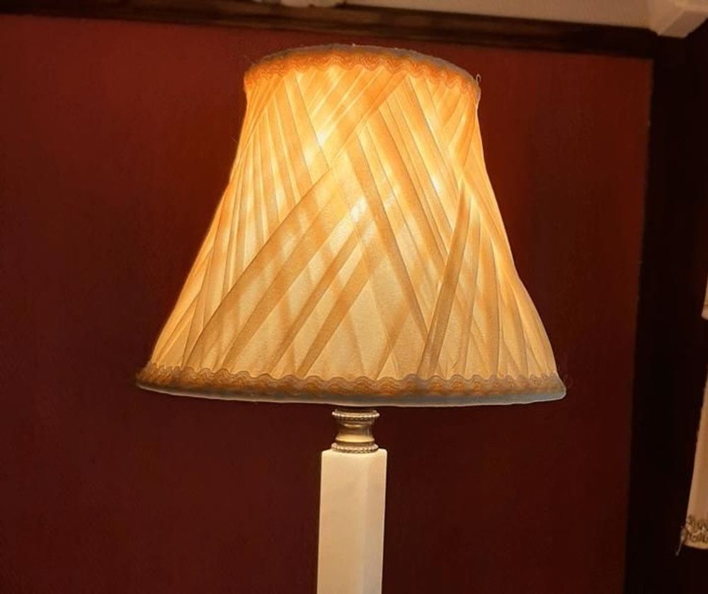 Decorative objects - Cross pleated lampshade in white silk pongee - BELLE EPOQUE
