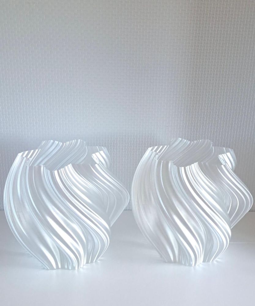 Office design and planning - Vase "Ice Ice Baby" - AURA 3D